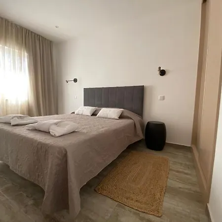 Friendly House * Λάγος