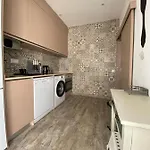 Friendly House Апартаменты *