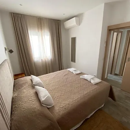 Friendly House Daire Lagos